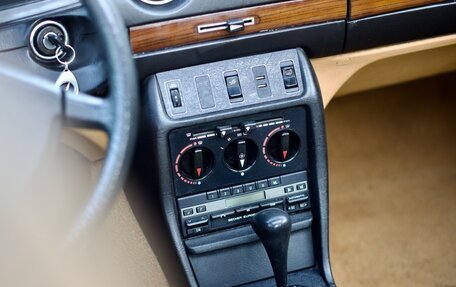 Mercedes-Benz W123, 1983 год, 1 500 000 рублей, 17 фотография