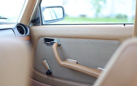 Mercedes-Benz W123, 1983 год, 1 500 000 рублей, 18 фотография