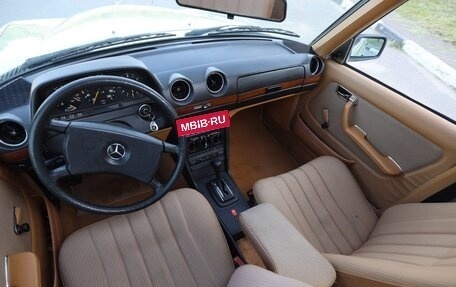 Mercedes-Benz W123, 1983 год, 1 500 000 рублей, 23 фотография