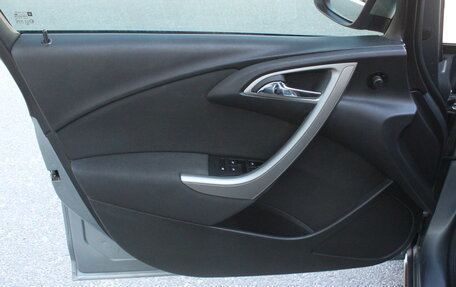 Opel Astra J, 2011 год, 585 000 рублей, 8 фотография