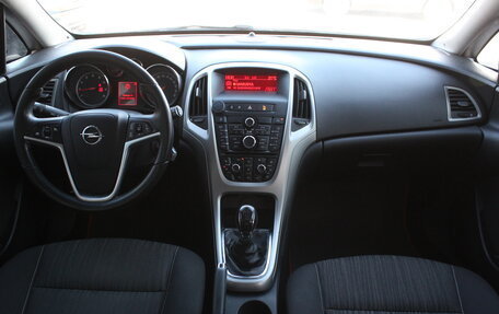 Opel Astra J, 2011 год, 585 000 рублей, 7 фотография