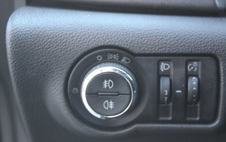 Opel Astra J, 2011 год, 585 000 рублей, 17 фотография