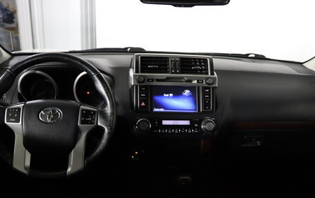 Toyota Land Cruiser Prado 150 рестайлинг 2, 2017 год, 3 849 990 рублей, 13 фотография