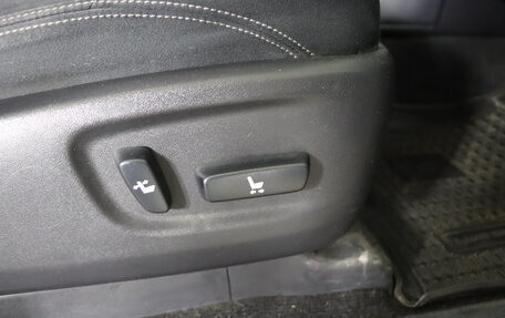 Toyota Land Cruiser Prado 150 рестайлинг 2, 2017 год, 3 849 990 рублей, 25 фотография