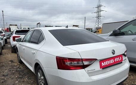 Skoda Superb III рестайлинг, 2019 год, 1 700 000 рублей, 14 фотография