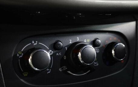 Renault Logan II, 2020 год, 799 000 рублей, 14 фотография