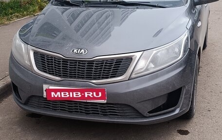 KIA Rio III рестайлинг, 2013 год, 550 000 рублей, 2 фотография