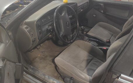 Opel Omega A, 1991 год, 130 000 рублей, 6 фотография