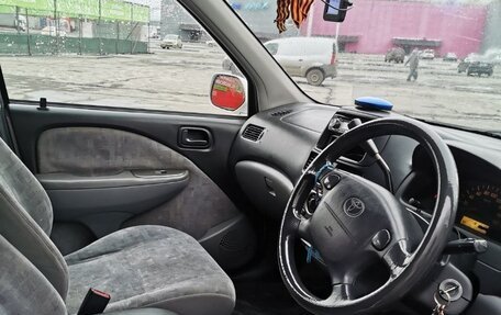 Toyota Raum I, 2000 год, 500 000 рублей, 13 фотография