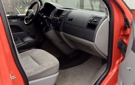 Volkswagen Transporter T5 рестайлинг, 2007 год, 950 000 рублей, 6 фотография