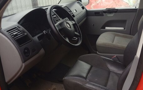 Volkswagen Transporter T5 рестайлинг, 2007 год, 950 000 рублей, 9 фотография