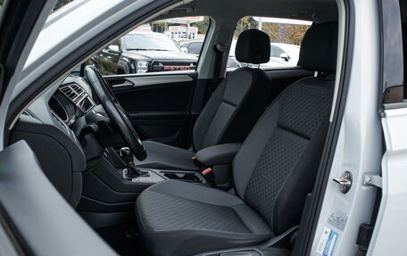 Volkswagen Tiguan II, 2019 год, 2 499 000 рублей, 10 фотография