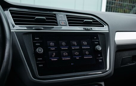 Volkswagen Tiguan II, 2019 год, 2 499 000 рублей, 13 фотография