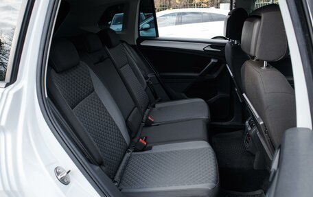 Volkswagen Tiguan II, 2019 год, 2 499 000 рублей, 7 фотография