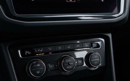 Volkswagen Tiguan II, 2019 год, 2 499 000 рублей, 15 фотография