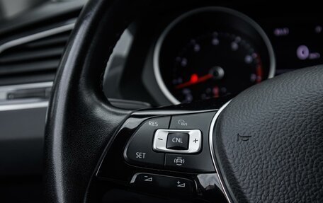 Volkswagen Tiguan II, 2019 год, 2 499 000 рублей, 17 фотография