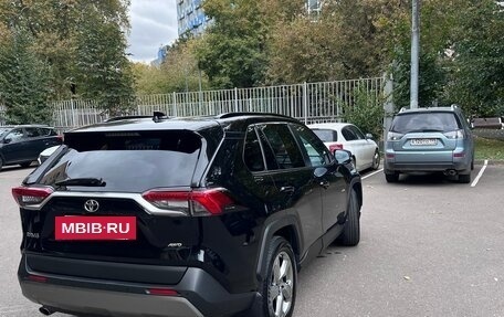 Toyota RAV4, 2021 год, 3 400 000 рублей, 7 фотография