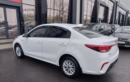 KIA Rio IV, 2017 год, 1 290 000 рублей, 5 фотография