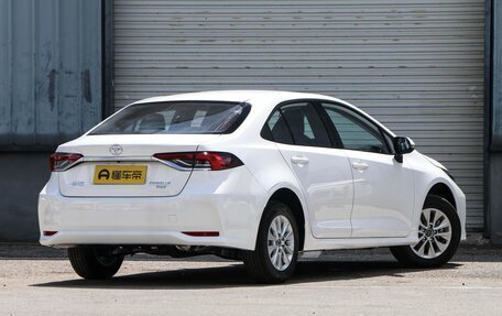 Toyota Corolla, 2025 год, 2 000 000 рублей, 2 фотография