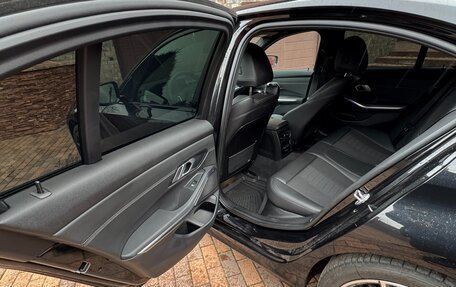 BMW 3 серия, 2021 год, 3 990 000 рублей, 10 фотография