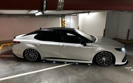 Toyota Camry, 2022 год, 4 500 000 рублей, 7 фотография