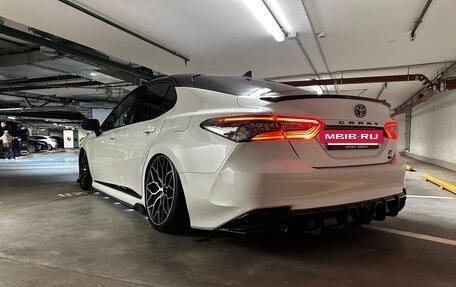 Toyota Camry, 2022 год, 4 500 000 рублей, 4 фотография
