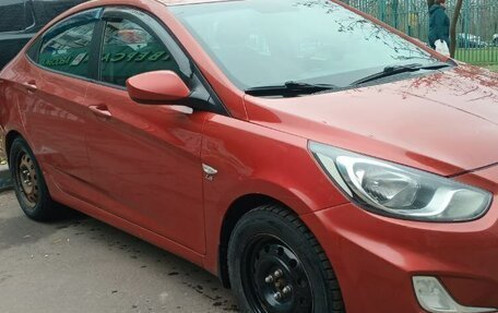 Hyundai Solaris II рестайлинг, 2011 год, 610 000 рублей, 4 фотография