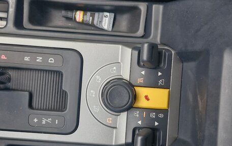 Land Rover Discovery III, 2008 год, 1 000 000 рублей, 7 фотография