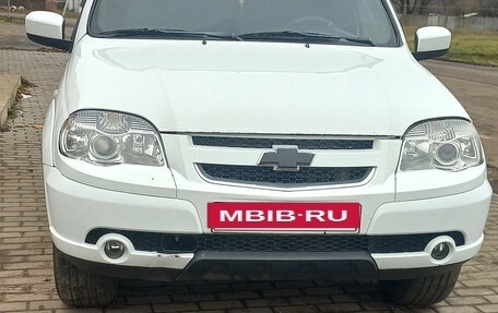 Chevrolet Niva I рестайлинг, 2012 год, 550 000 рублей, 2 фотография