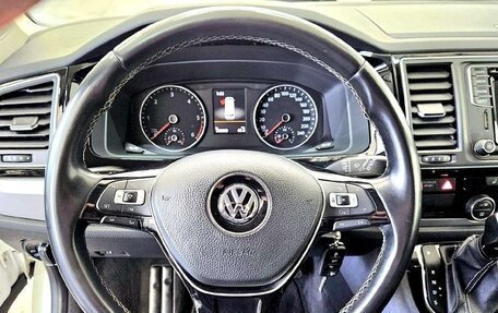 Volkswagen Multivan T6 рестайлинг, 2019 год, 3 010 000 рублей, 8 фотография