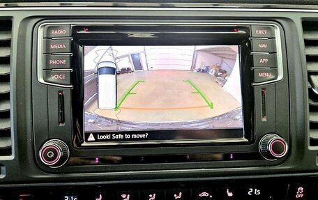 Volkswagen Multivan T6 рестайлинг, 2019 год, 3 010 000 рублей, 11 фотография