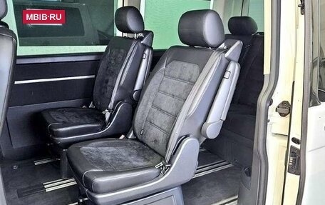 Volkswagen Multivan T6 рестайлинг, 2019 год, 3 010 000 рублей, 19 фотография