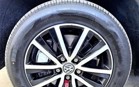 Volkswagen Multivan T6 рестайлинг, 2019 год, 3 010 000 рублей, 26 фотография