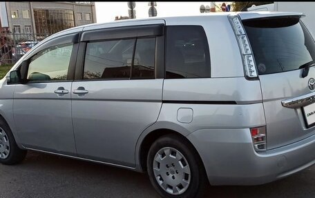 Toyota ISis I, 2012 год, 1 299 000 рублей, 8 фотография