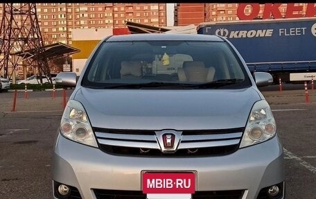 Toyota ISis I, 2012 год, 1 299 000 рублей, 5 фотография