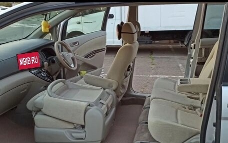 Toyota ISis I, 2012 год, 1 299 000 рублей, 17 фотография