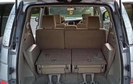 Toyota ISis I, 2012 год, 1 299 000 рублей, 21 фотография