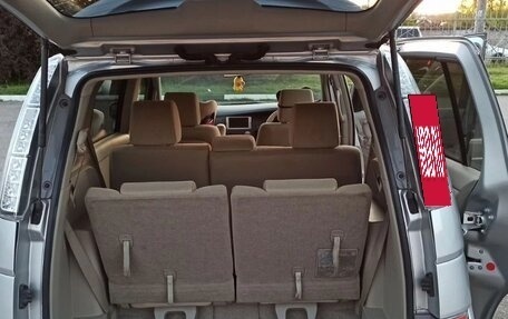 Toyota ISis I, 2012 год, 1 299 000 рублей, 22 фотография