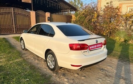 Volkswagen Jetta VI, 2013 год, 830 000 рублей, 5 фотография