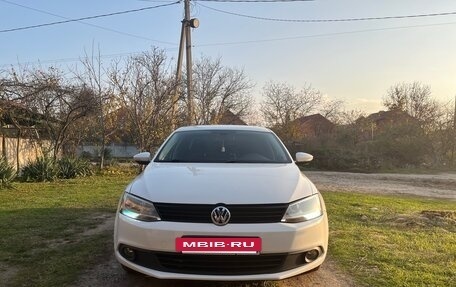 Volkswagen Jetta VI, 2013 год, 830 000 рублей, 7 фотография