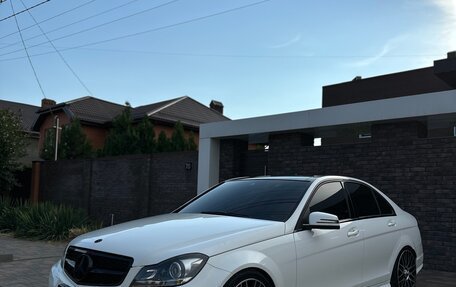 Mercedes-Benz C-Класс, 2013 год, 2 000 000 рублей, 2 фотография