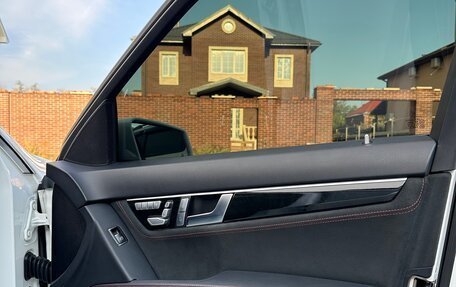 Mercedes-Benz C-Класс, 2013 год, 2 000 000 рублей, 21 фотография