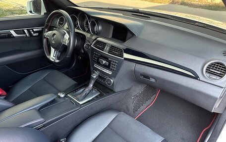 Mercedes-Benz C-Класс, 2013 год, 2 000 000 рублей, 32 фотография