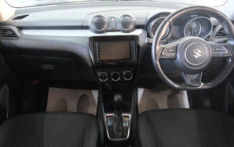 Suzuki Swift V, 2018 год, 1 299 000 рублей, 14 фотография