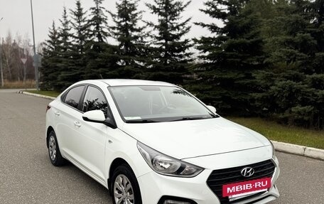 Hyundai Solaris II рестайлинг, 2018 год, 1 250 000 рублей, 6 фотография