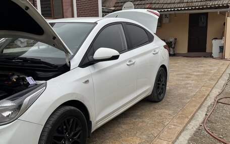 Hyundai Solaris II рестайлинг, 2019 год, 1 150 000 рублей, 4 фотография