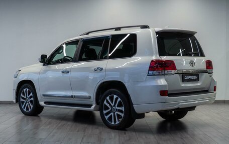 Toyota Land Cruiser 200, 2018 год, 7 290 000 рублей, 2 фотография