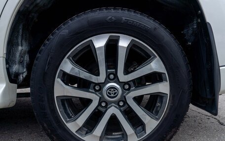 Toyota Land Cruiser 200, 2018 год, 7 290 000 рублей, 7 фотография