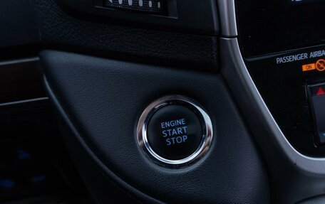 Toyota Land Cruiser 200, 2018 год, 7 290 000 рублей, 24 фотография