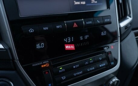 Toyota Land Cruiser 200, 2018 год, 7 290 000 рублей, 21 фотография